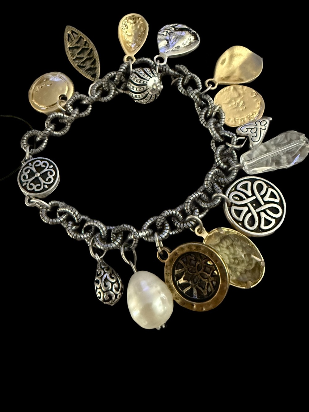 💋 Fabulous- NWT Retired Chico’s Celtic Charm Bracelet with Magnetic Clasp